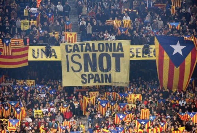 Tây Ban Nha lúng túng trong vấn đề Catalonia. (08/10/2017)